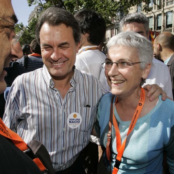 a photo of Artur Mas with economist Muriel Casals (right)